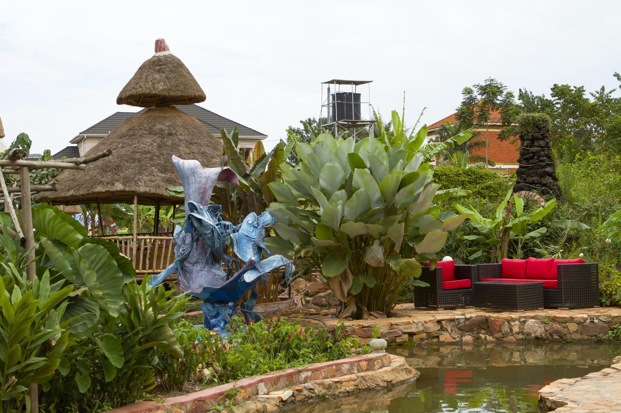 Malakai Eco Lodge Kitende Luaran gambar