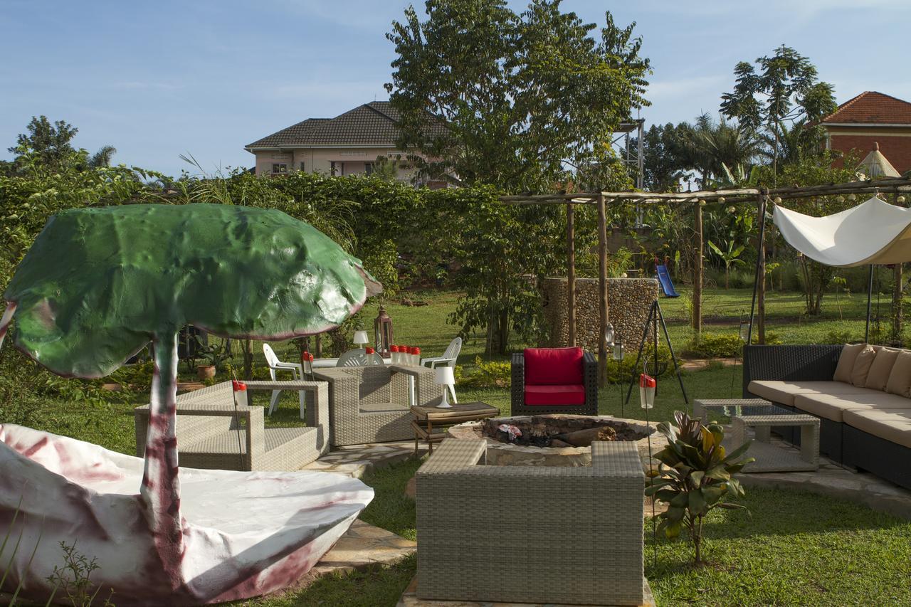 Malakai Eco Lodge Kitende Luaran gambar