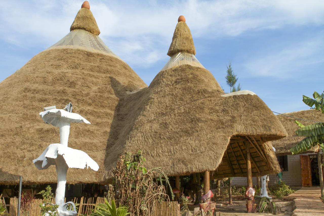 Malakai Eco Lodge Kitende Luaran gambar