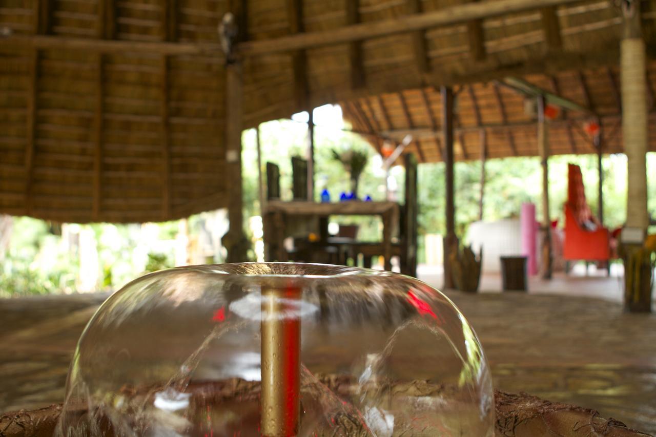 Malakai Eco Lodge Kitende Luaran gambar