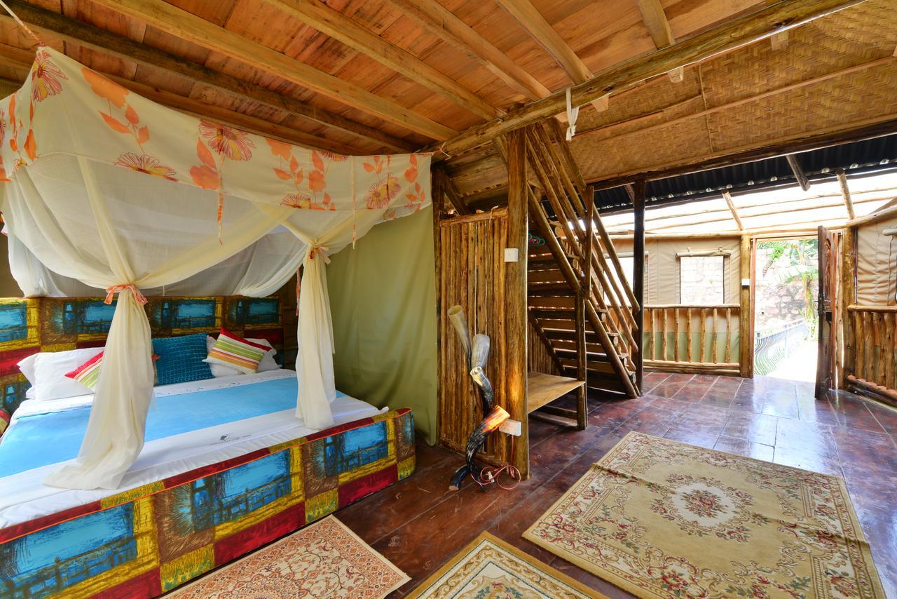 Malakai Eco Lodge Kitende Luaran gambar